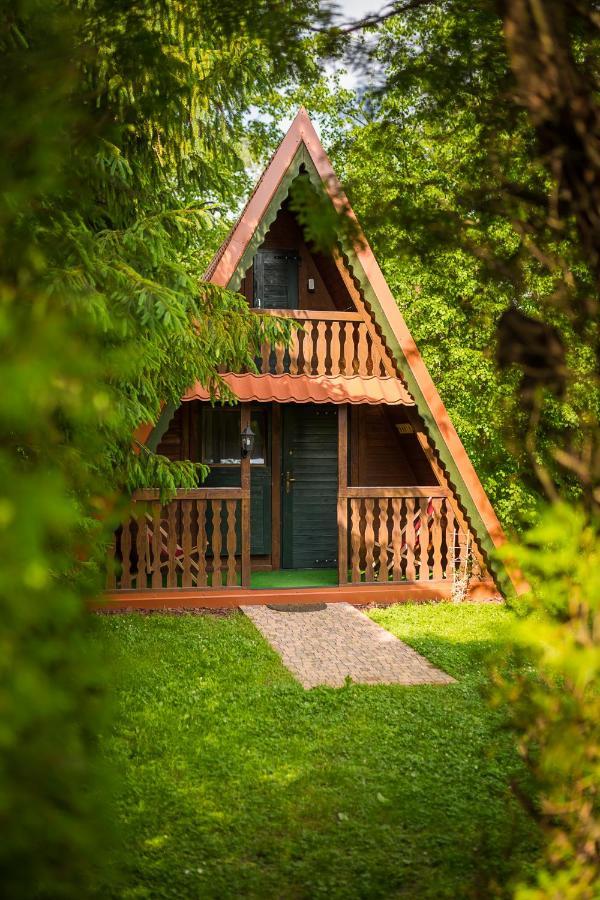 Nad Stawem. Lodge Polańczyk